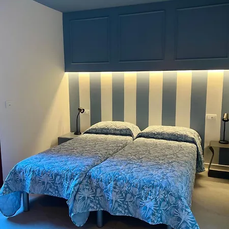 Villa With Pool In Lignano